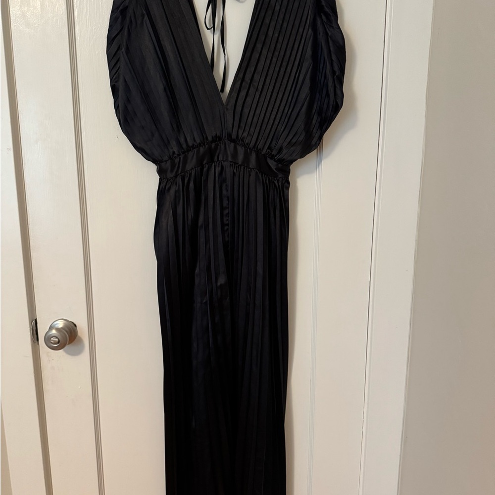 Elegant Black Pleated Women's Dress